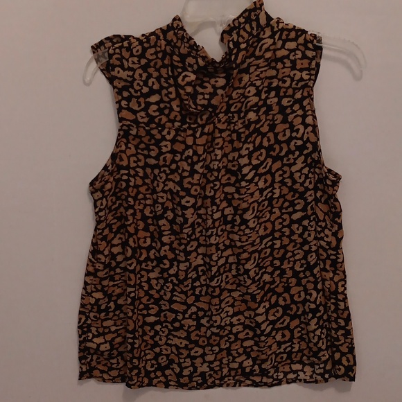 CHIC  ANIMAL PRINT RUFFLE BLOUSE - Picture 4 of 4